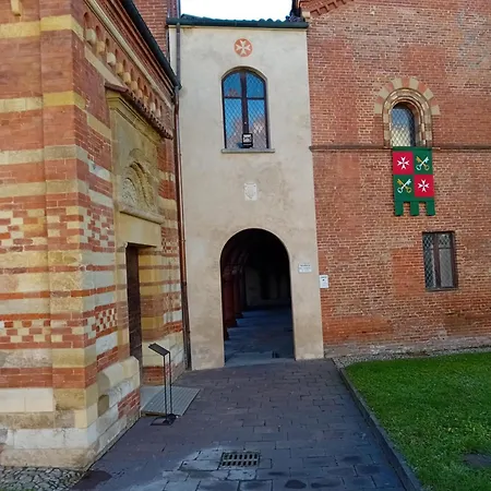 Petite Maison * Асти