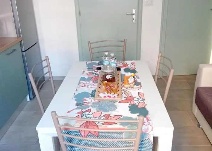 Petite Maison Асти